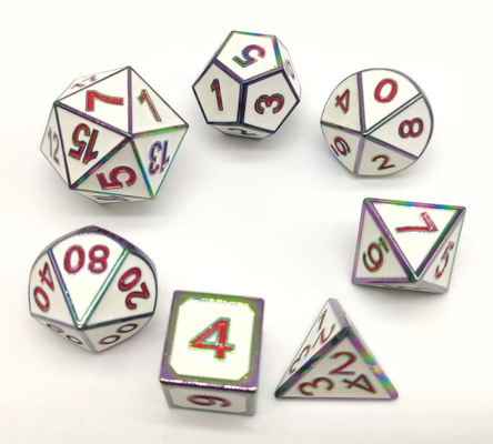 ชุดลูกเต๋า RPG โลหะสีขาว ISO9001 แกะสลักด้วยมือสำหรับค้อนและ Yahtzee
