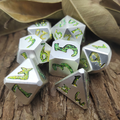 ชุดลูกเต๋า DND ที่ทนทานโลหะ Polyhedral Gold ทนทานต่อการสึกหรอ