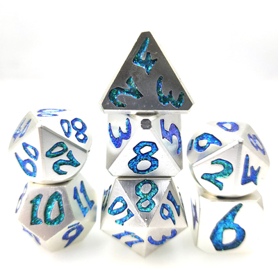 แฮนด์เมด ชุบทอง ลูกเต๋าแบบกำหนดเอง ลูกเต๋าโลหะสิ่งแวดล้อม Polyhedral Pale Green Silver