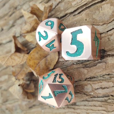 วัสดุทองแดงสีเขียวอ่อน Mini Black For Dungeons And Dragons Polyhedral Dice Set Lightweight Sharp Edged