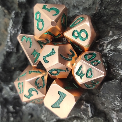 วัสดุทองแดงสีเขียวอ่อน Mini Black For Dungeons And Dragons Polyhedral Dice Set Lightweight Sharp Edged