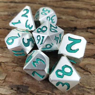 Edge Rpg Dice Rpg Dice Odorless Polyhedral Dice น้ำหนักเบา Sharp Green Silver Metal