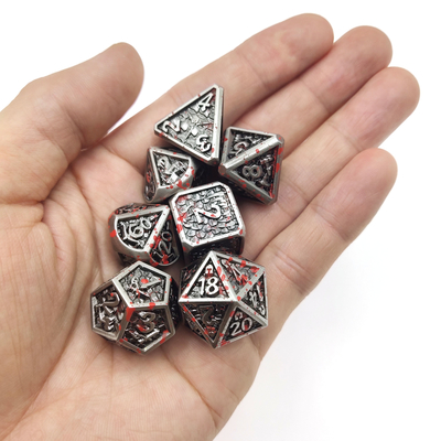 เกมบนโต๊ะ Metal RPG Dice Neat Sharp Edges Liqui เกมสวมบทบาทลูกเต๋า