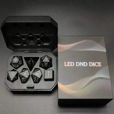 ไลท์อัพ DND Dice สามารถชาร์จใหม่ได้ด้วยกล่องชาร์จ 7 PCS LED Electronic Dice สําหรับโต๊ะ
