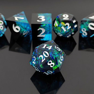 ชุดลูกเต๋า RPG DND แบบสั่งซื้อ 2 สี D6 D20 7 ชุดโพลีเอเดรอนแบบ Mold