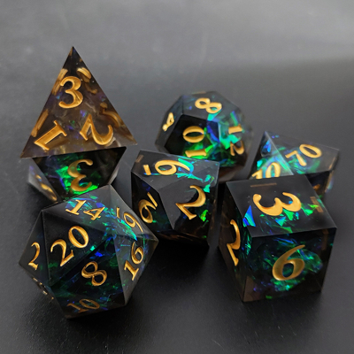ชุดลูกเต๋า RPG DND แบบสั่งซื้อ 2 สี D6 D20 7 ชุดโพลีเอเดรอนแบบ Mold