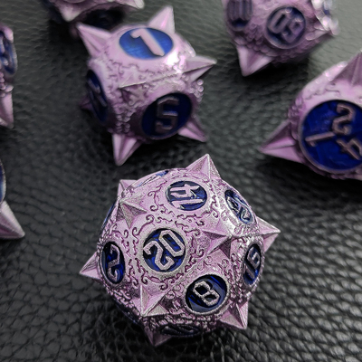 สูตรลูกเต๋า RPG โพลีเอเดรอนโลหะทนทาน มังกรและคุกเขื่อน 16 มิลลิเมตร Sparkle