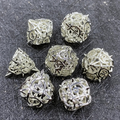 Thorns hollow metal dice set Kusalu RPG มังกรและห้องใต้ดิน DND