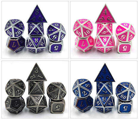 DND RPG มินิเมทัลไดส์ วิ่งกลุ่มเกมสําหรับเกมโต๊ะหลายใบหน้า