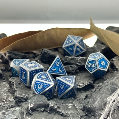 มังกรสกะเล โลหะแข็ง สูตรลูกเต๋าหลายสี DND RPG สีสดใส