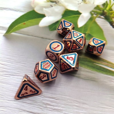 DND RPG โลหะแข็ง เสื้อลูกเต๋า เทคโนโลยีว่ายน้ําไฟฟ้า