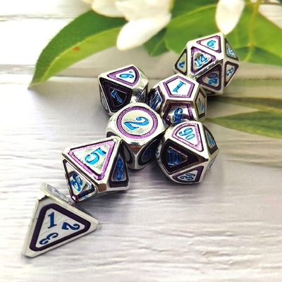 DND RPG โลหะแข็ง เสื้อลูกเต๋า เทคโนโลยีว่ายน้ําไฟฟ้า