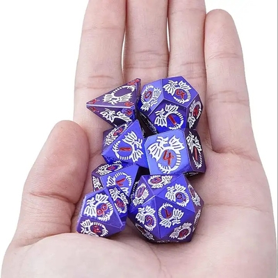 สูตรลูกเต๋าโลหะแข็งหลายด้าน DND RPG สีสันหลากหลาย Flying Dragon Crucho เกมกระดาน