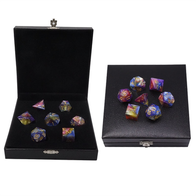 สามสีของธารพูมาร์บอล Rpg Dice กับโลโก้สากล