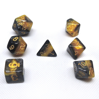 สีเหลืองและสีดํา มาร์บอร์เรซิน RPG Dice เกมโต๊ะ Dice Set
