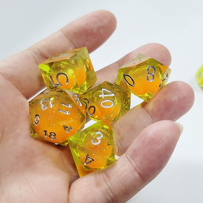 ทรายกระจายสีส้ม ทรายกระจายสีเหลือง ธ อร์คริสตัล Dnd Dice Sharp Edge Fantasy