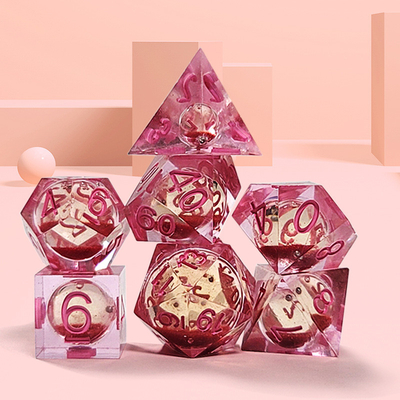 ทรายไหลแดง สีแดง คริสตัล ธ อร์ซิน ด้าม Polyhedral สําหรับกิจกรรมโชคดี