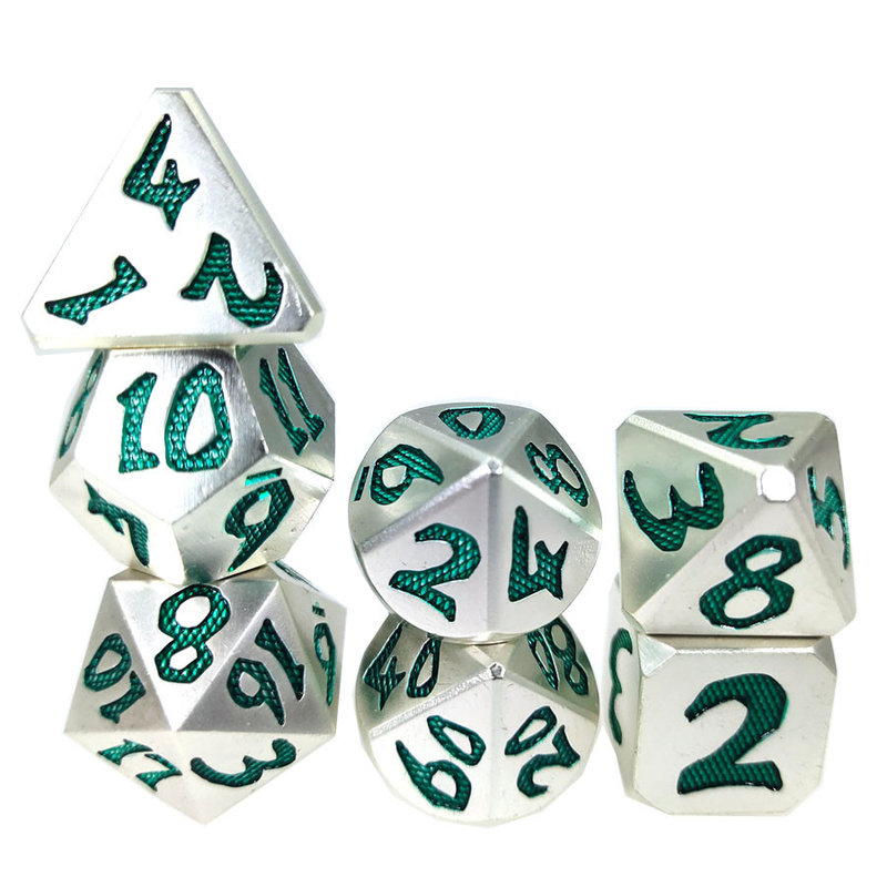 ไม่มีกลิ่น Sharp Nontoxic Black Color Manual Grinding Polyhedral Green Silver
