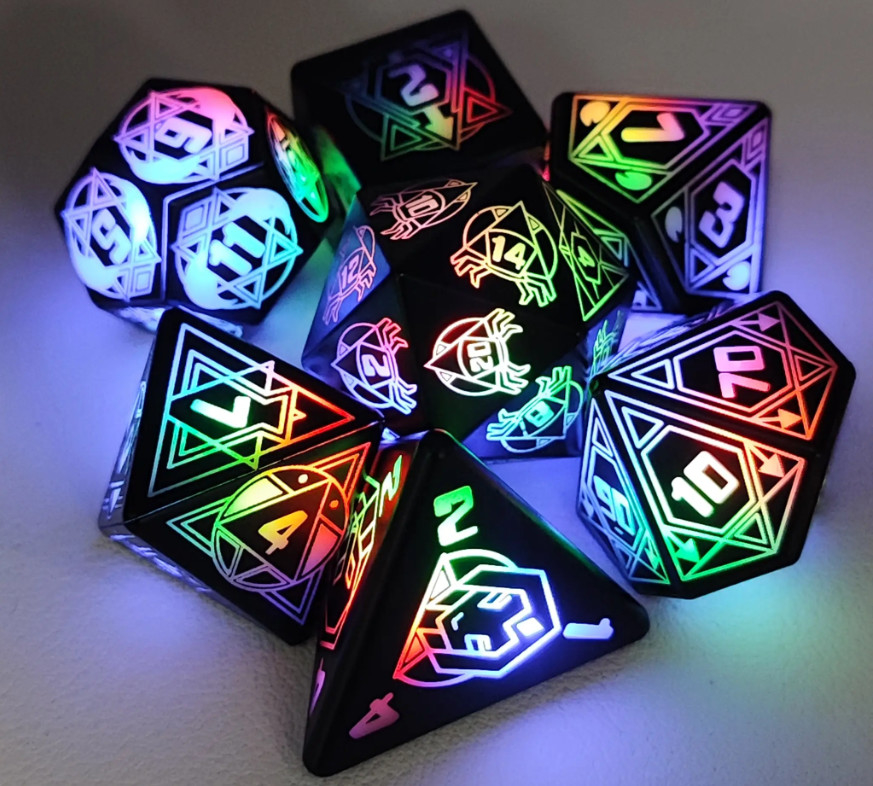 ไลท์อัพ DND Dice สามารถชาร์จใหม่ได้ด้วยกล่องชาร์จ 7 PCS LED Electronic Dice สําหรับโต๊ะ